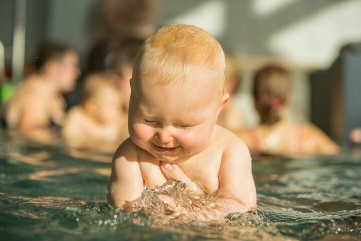 Babyschwimmen ab 16 Wochen